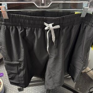 All in motion shorts // 111906